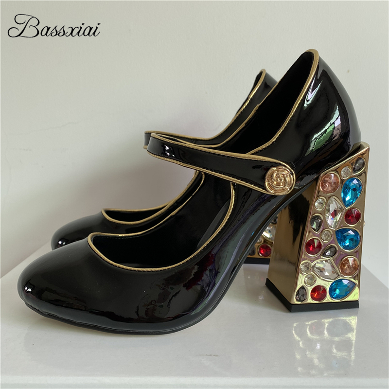Patent Leather Pump - สีสันเพชรสแควร์รองเท้าส้นสูงผู้หญิงปั๊มหรูหราสิทธิบัตรหนังรอบ Toe BUCKLE เข็มขัดรองเท้าสําหรับหญิง