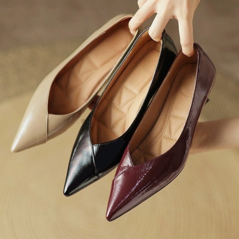 Patent Leather Pump - รองเท้าส้นเข็มหนังแก้วแบบสวม ปลายแหลม ปากตื้น พื้นนุ่ม กันลื่น ทนทานต่อการสึกหรอ