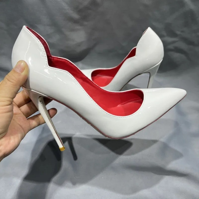 รองเท้าส้นสูงทรงส้นเข็มหัวแหลม - Patent Leather Pump บทวิจารณ์และราคา
