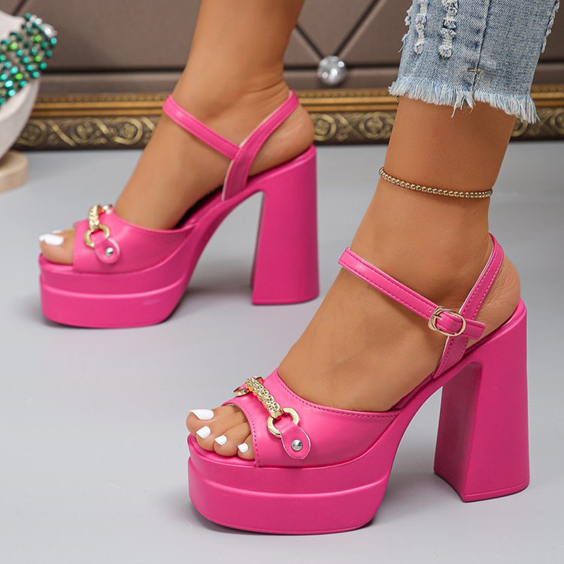 สินค้าใหม่ประจำฤดูร้อนปี 2026  - Gladiator Sandal Women บทวิจารณ์และราคา