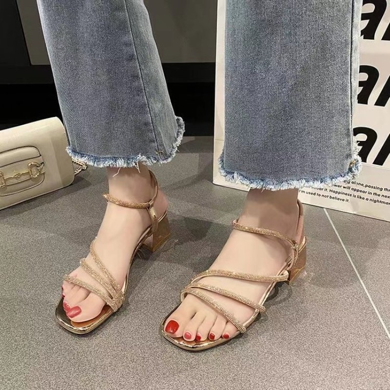 รองเท้าส้นหนาประดับเพชร สไตล์แ - Square Toe Mule บทวิจารณ์และราคา