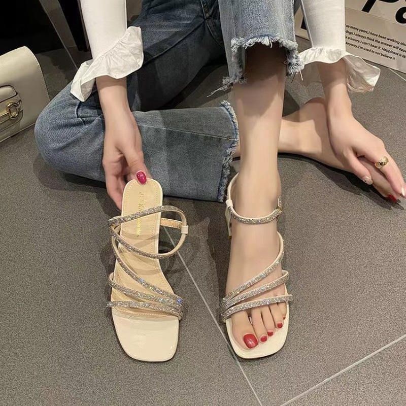 รองเท้าส้นหนาประดับเพชร สไตล์แ - Square Toe Mule บทวิจารณ์และราคา