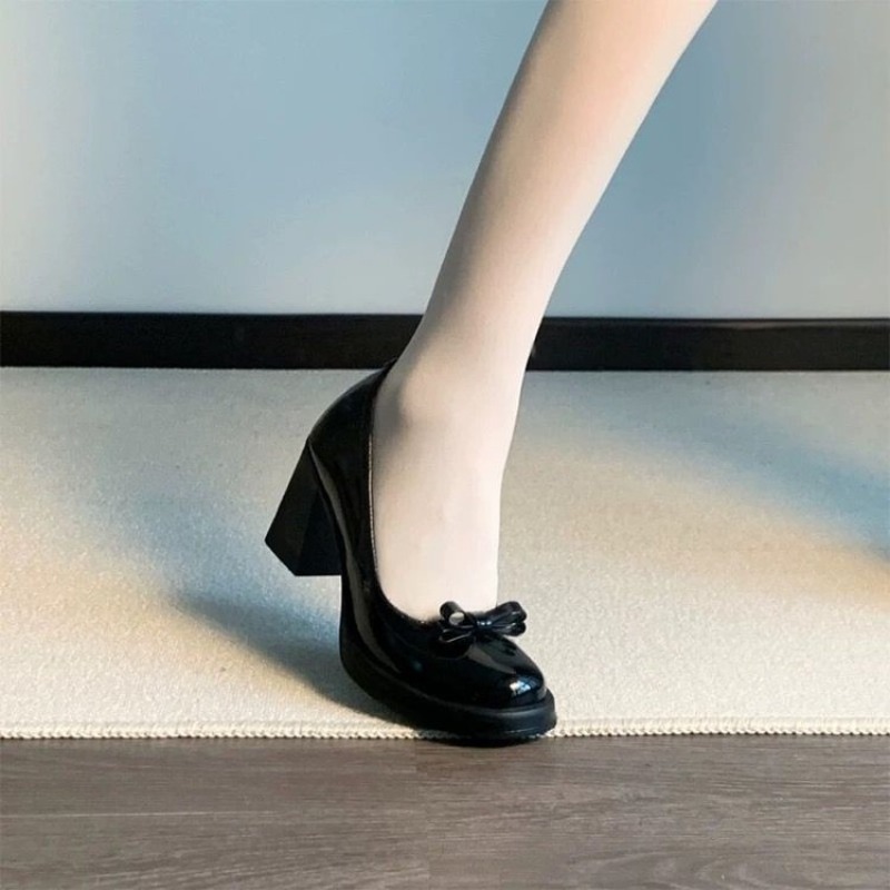 รองเท้าส้นสูงแบบแมรี่เจนสีดำหว - Patent Leather Pump บทวิจารณ์และราคา